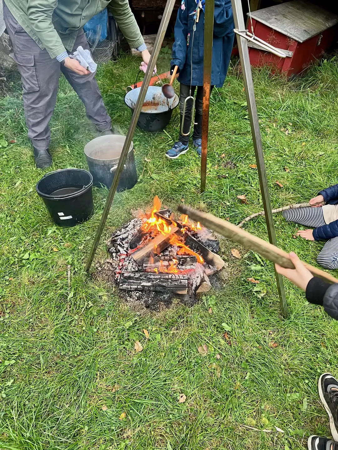 Tilberedning af mad over bål